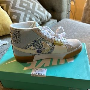 Nike SB Zoom Blazer Mid Blue Paisley Sz 8